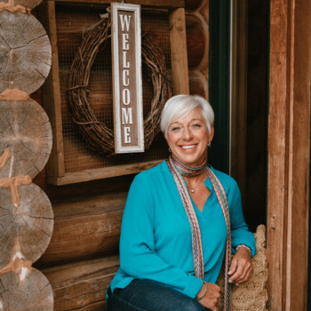 Avatar of Lee Elizabeth Dudley