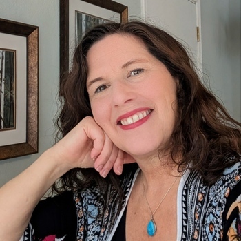 Avatar of Robyn Holmes-Cannon