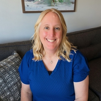 Avatar of Julie Anderson