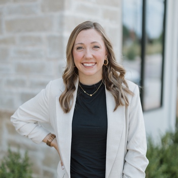 Avatar of Lindsey Simon