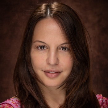 Avatar of Lisa Thayer