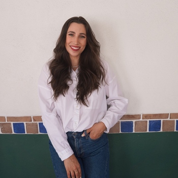 Avatar of Lindsey Cooper