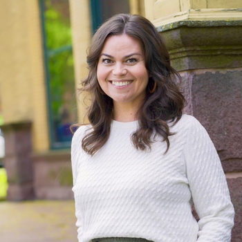 Avatar of Elizabeth Vallier-Booth