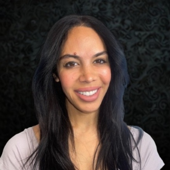 Avatar of Candi Colón