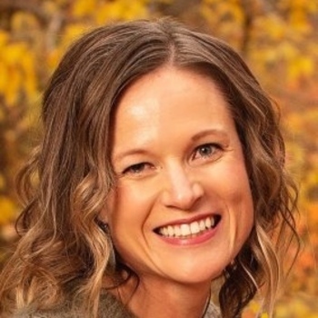 Avatar of Julie Holbrook