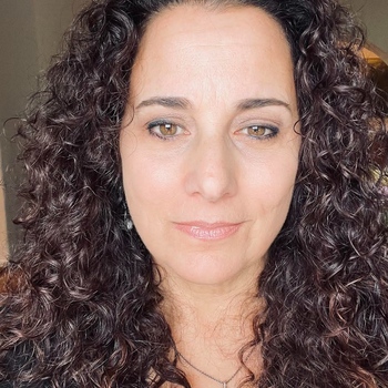 Avatar of Julie Ann Gigante