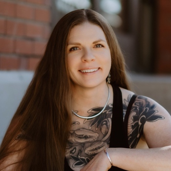 Avatar of Lisa Schoenstein