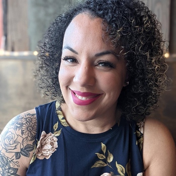 Avatar of Michelle Hooks