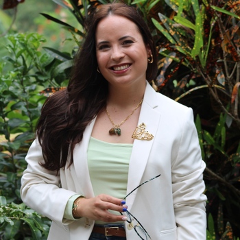 Avatar of Ladybeth González Cortés