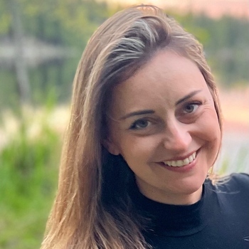 Avatar of Liz Everett 