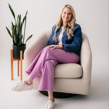 Avatar of Kara McQuaid