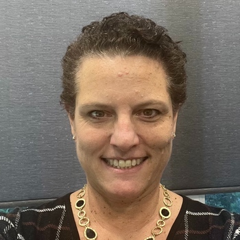 Avatar of Julie Keaveney