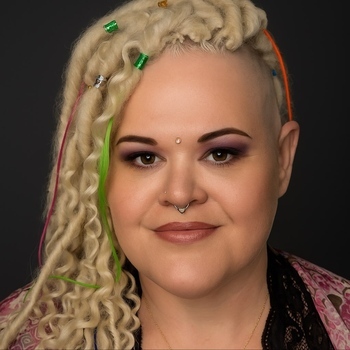 Avatar of Shari Cooper