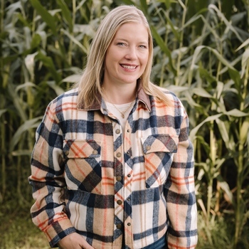 Avatar of Connie Toavs