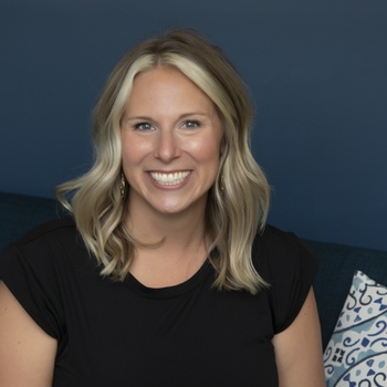 Avatar of Lindsey Vetter