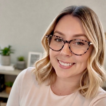 Avatar of Deniz Warney