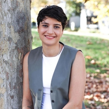 Avatar of Ida Farzaneh
