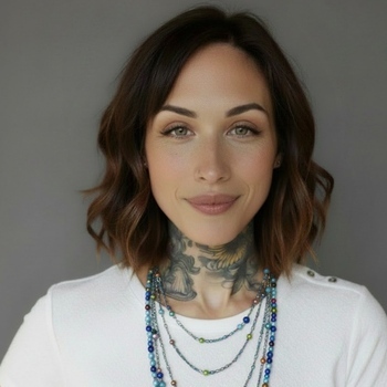 Avatar of Victoria Hudson