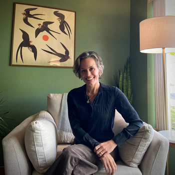 Avatar of Julie Barnhart