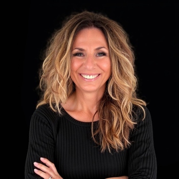 Avatar of Stephanie Perkins