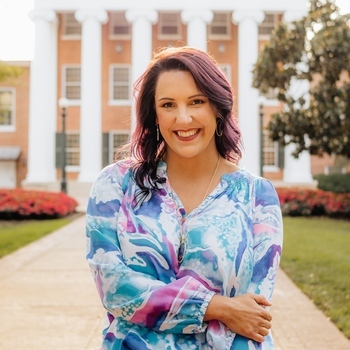 Avatar of Leigh Jones