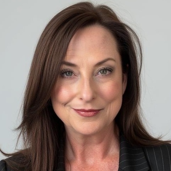 Avatar of Lisa Bollow