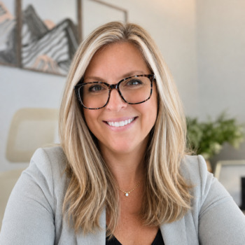Avatar of Julie Shaw
