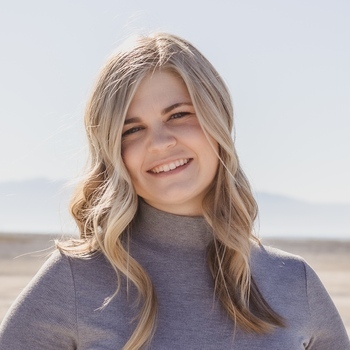 Avatar of Lindsey Dean