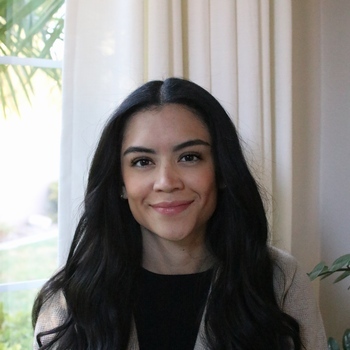 Avatar of Elizabeth Nevarez