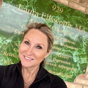 Avatar of Laura Ellsworth