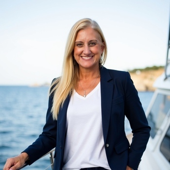 Avatar of Nikki Hughs