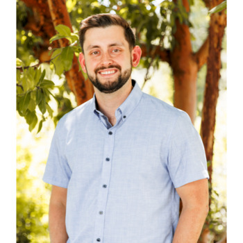 Avatar of Alex Kneeland