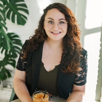 Avatar of Shira Adams