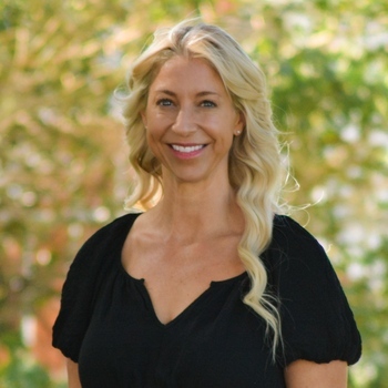 Avatar of Farrah Petersen