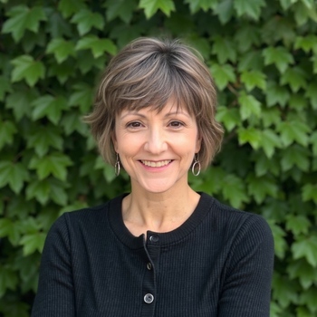 Avatar of Lisa Cleary