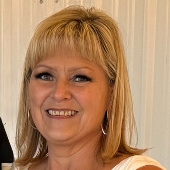 Avatar of Shelly Kurth