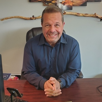 Avatar of Brett Cushing  MA, LMFT, CCTP