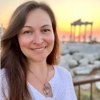 Avatar of Elif Balin