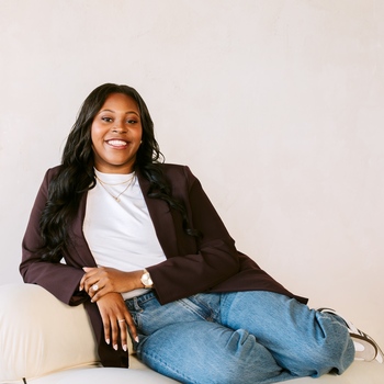 Avatar of Thea Jones