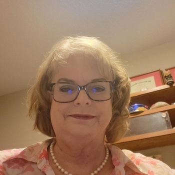 Avatar of Lisa Seabridge