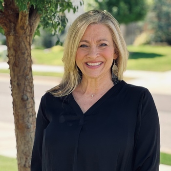 Avatar of Kelli Cook