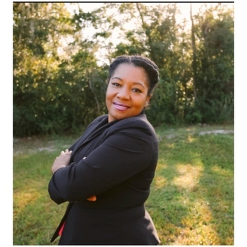 Avatar of Luz Lopez-Knicrumah