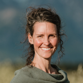 Avatar of Esther Rayah