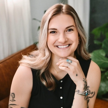 Avatar of Julie Tokarowski