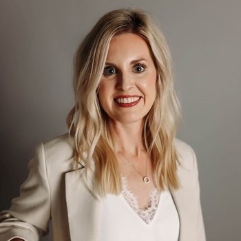 Avatar of Dr. Caitlin Overfelt