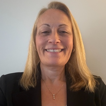 Avatar of Cynthia Lynn Metzig