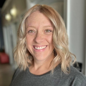 Avatar of Shelly Ray