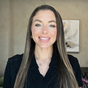 Avatar of Sydney Fox