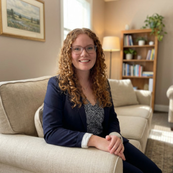 Avatar of ElisaBeth Hutchinson