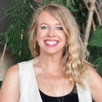 Avatar of Virginia Lynch